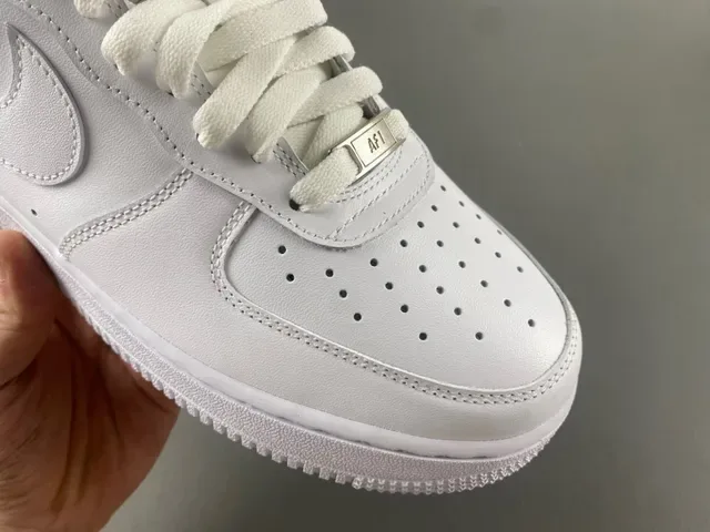 Nike Air Force 1 White Lifestyle Sneakers 2