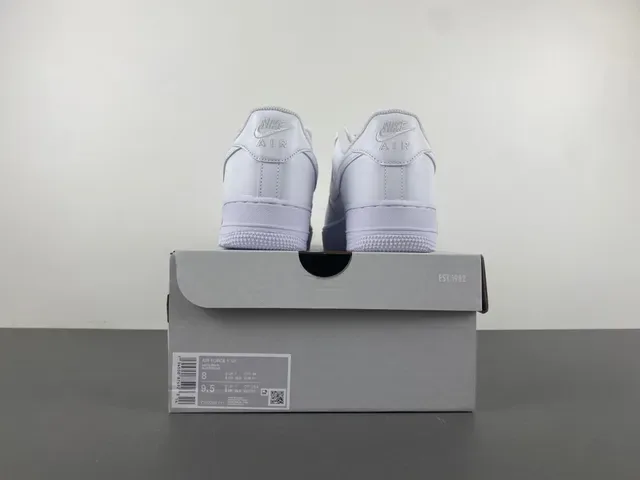 Nike Air Force 1 White Lifestyle Sneakers 16