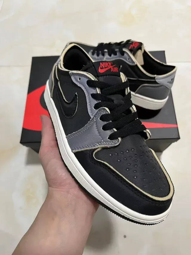 Nike Air Jordan 1 Low Black Gray White حذاء أسلوب حياة 2