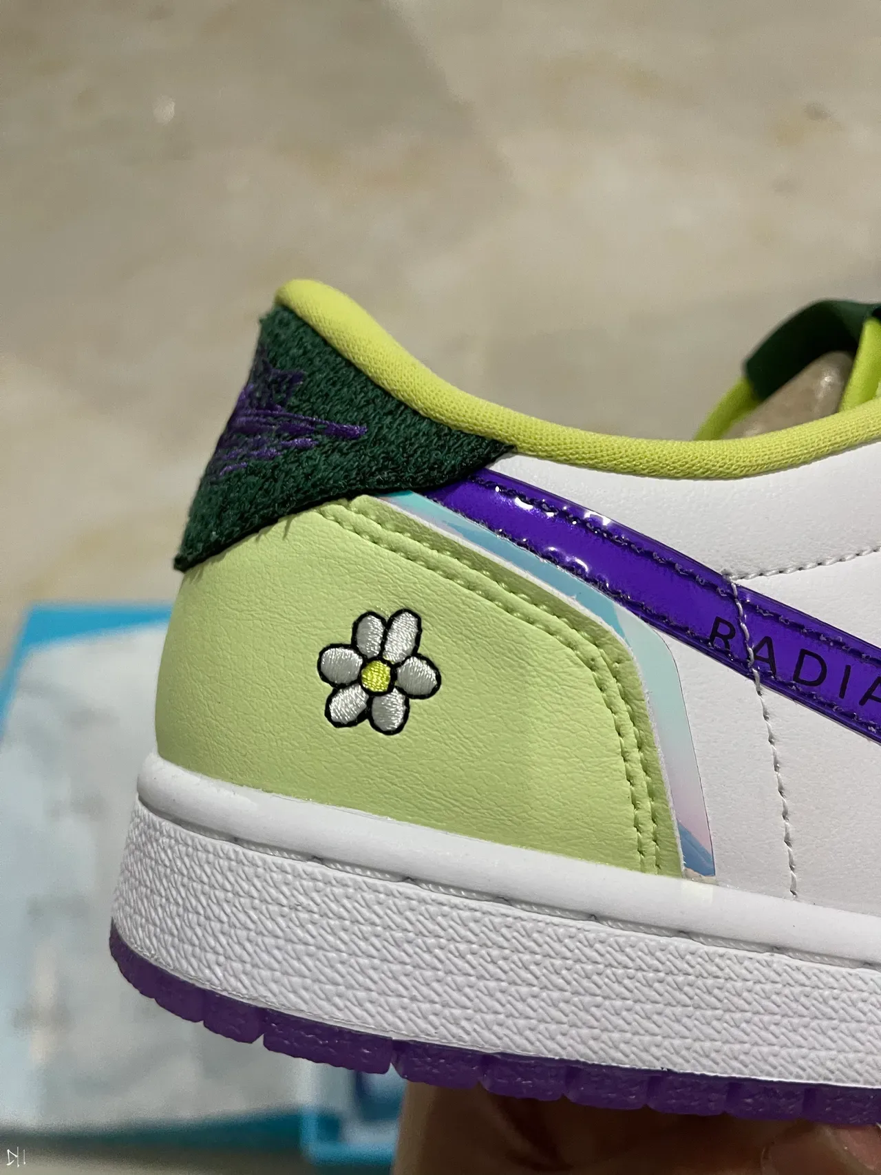 Chaussures Lifestyle Nike Air Jordan 1 Low Édition Florale Multicolore 7