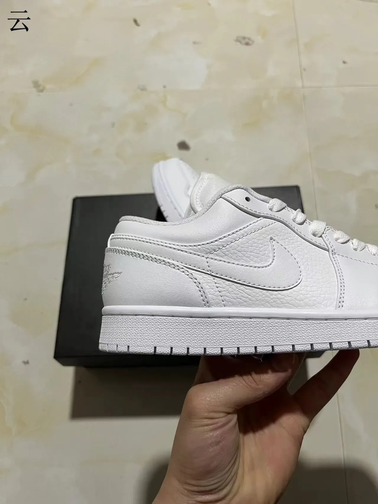 Nike Air Jordan 1 Low White chaussures mode de vie 7