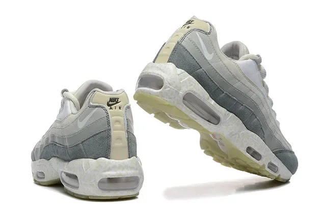 Nike Air Max 95 Off-White Gray Speckled Lifestyle Sneakers 3