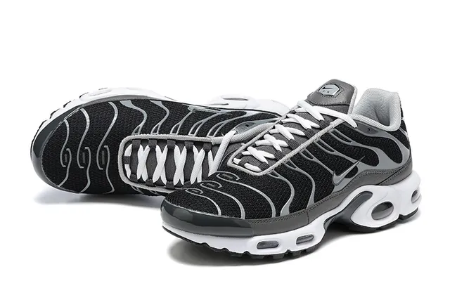Nike Air Max Plus Black Gray White Lifestyle Sneakers 2
