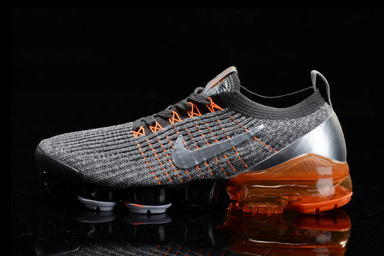 Nike Air VaporMax Gris Noir Orange Chaussures de running 15