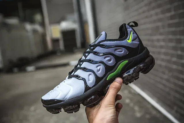 Nike Air VaporMax Plus Silver Black Neon Green Lifestyle Sneakers 8