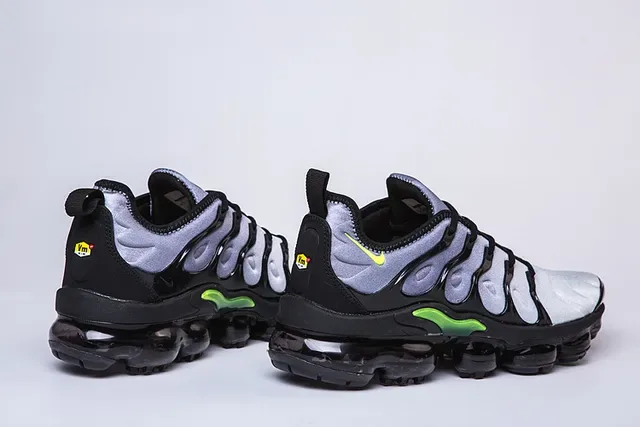 Nike Air VaporMax Plus Silver Black Neon Green Lifestyle Sneakers 20
