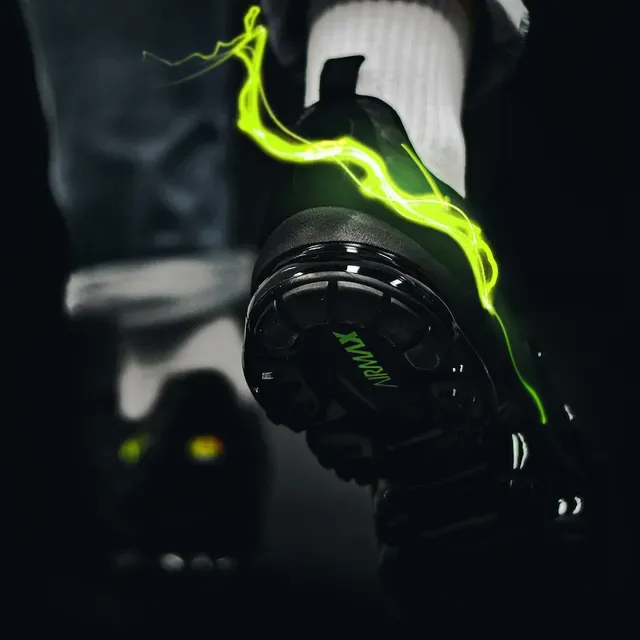 Nike Air VaporMax Plus Silver Black Neon Green Lifestyle Sneakers 24