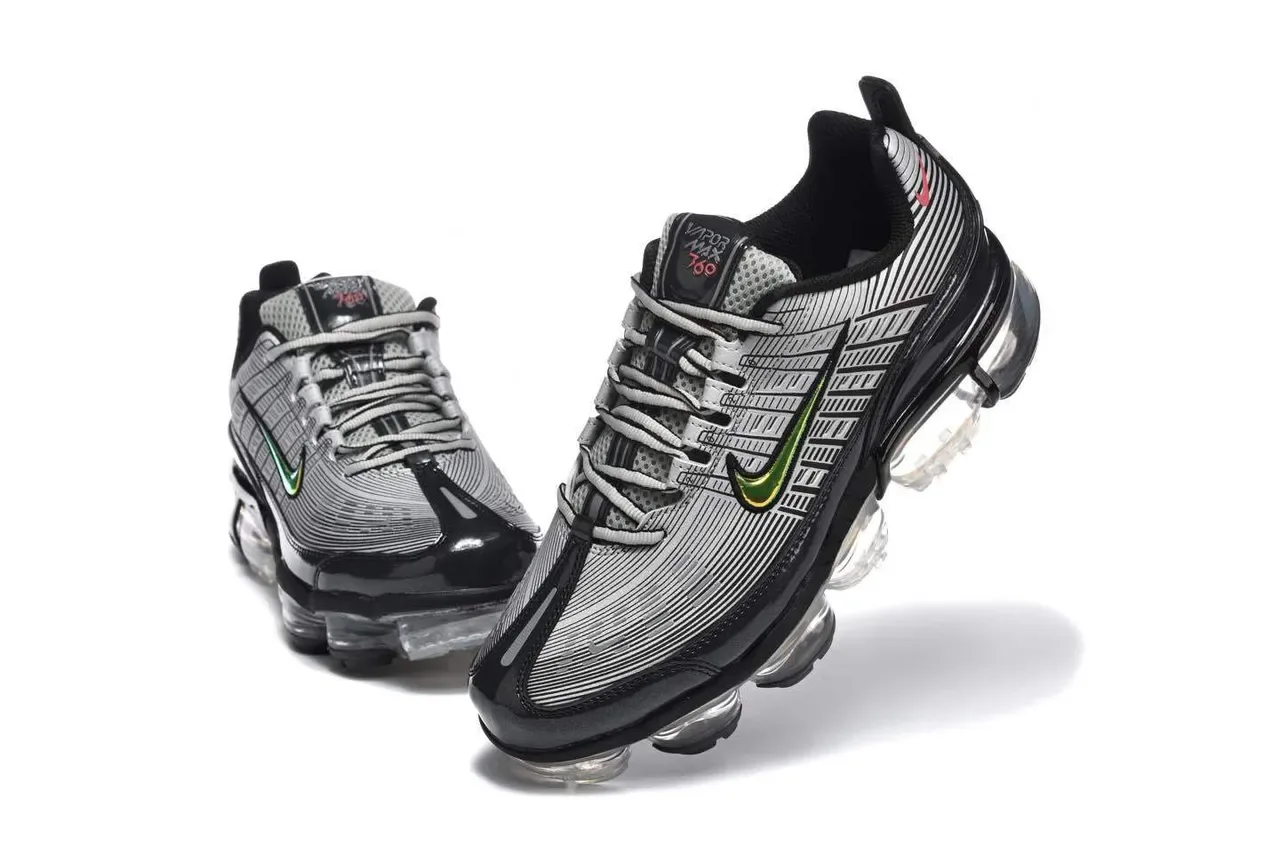 Nike Air VaporMax Plus Striped Mesh Black Silver Lifestyle Sneakers 2