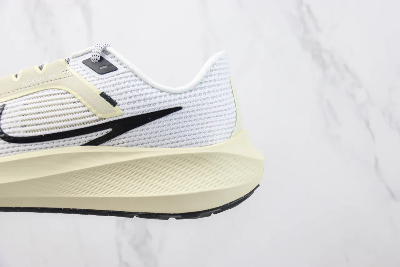 Nike Air Zoom Pegasus 40 أبيض كريمي أسود أحذية رياضية 7