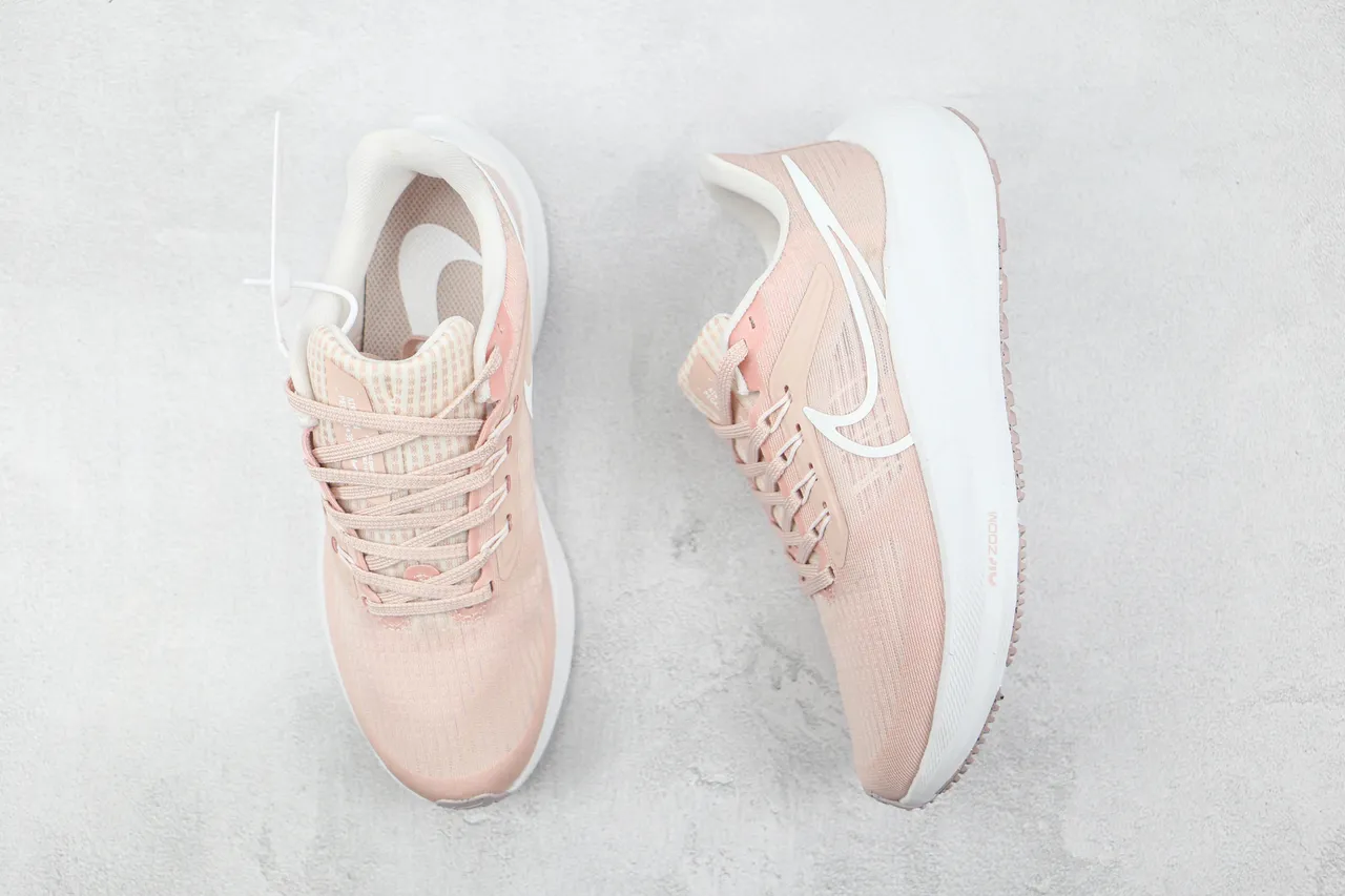 Nike Air Zoom Pegasus Chaussures de course roses et blanches 3