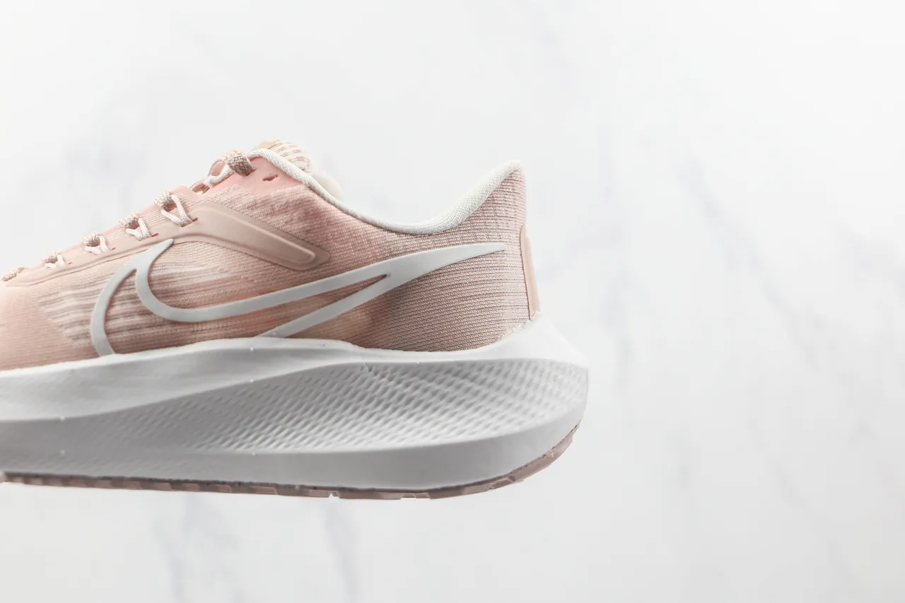 Nike Air Zoom Pegasus Chaussures de course roses et blanches 7