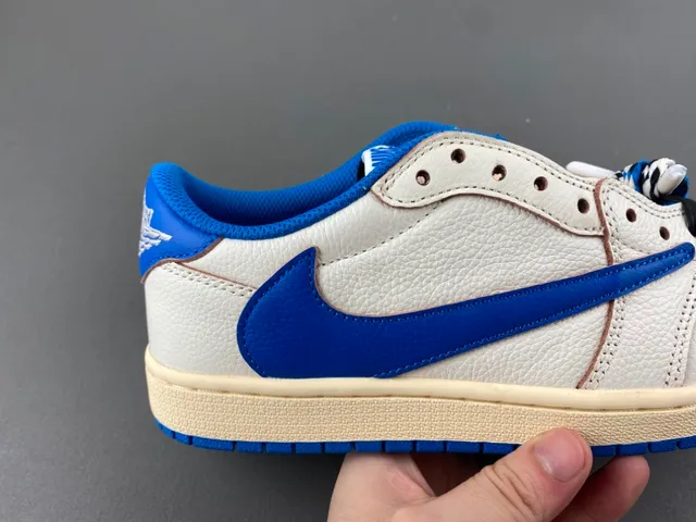 Nike Beige Blue Deconstructed Low-Top Oversized Swoosh Overlay Lifestyle Sneakers 3