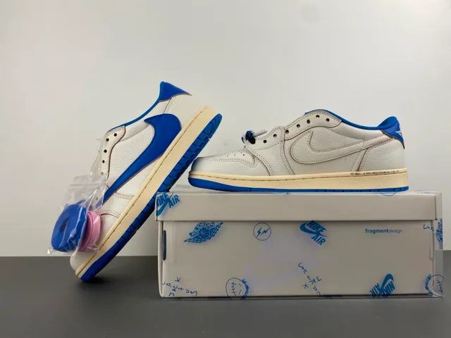 Nike Beige Blue Deconstructed Low-Top Oversized Swoosh Overlay Lifestyle Sneakers 15