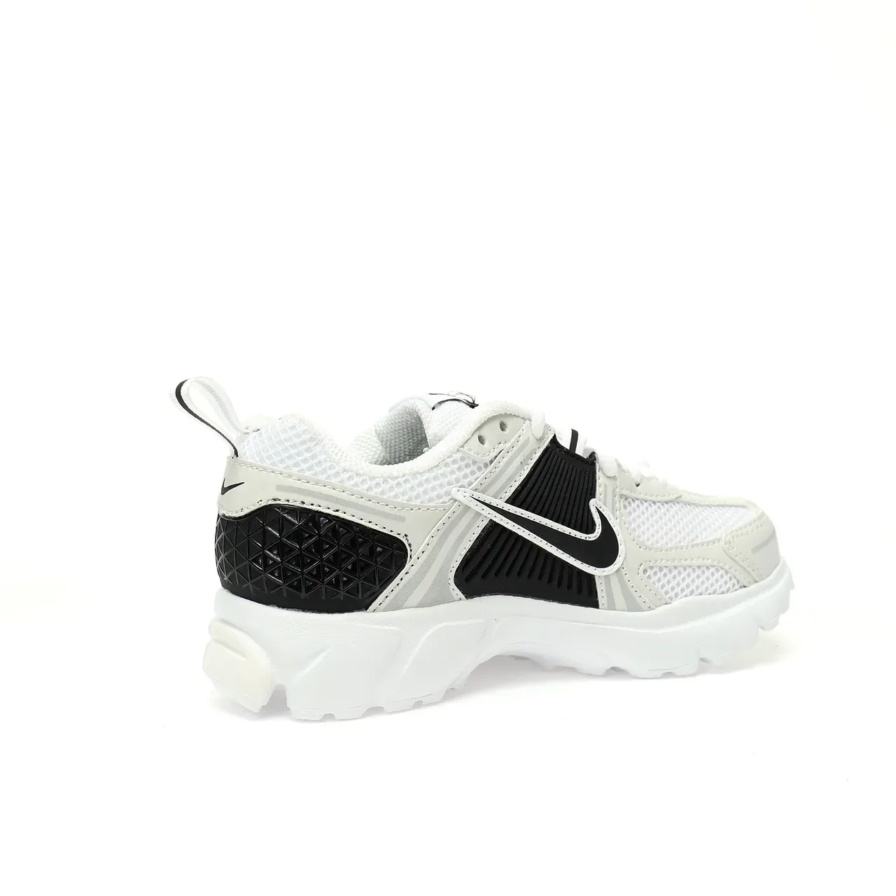 Nike Beige Mesh and Synthetic Overlay Lifestyle Sneaker 16