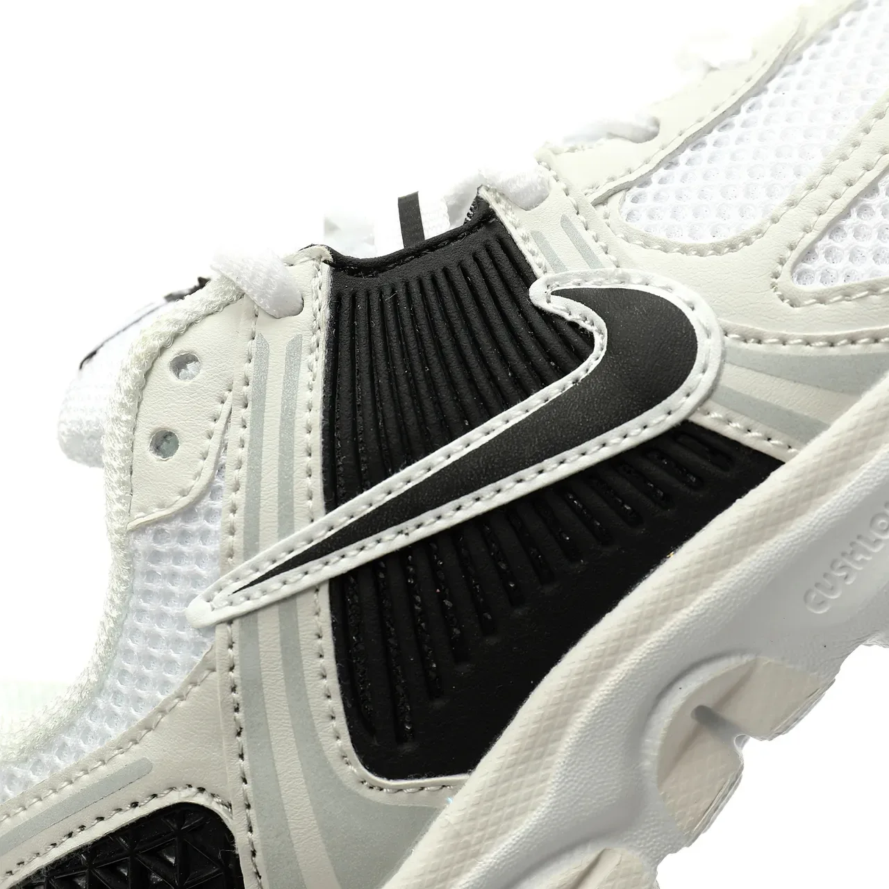Nike Beige Mesh and Synthetic Overlay Lifestyle Sneaker 23
