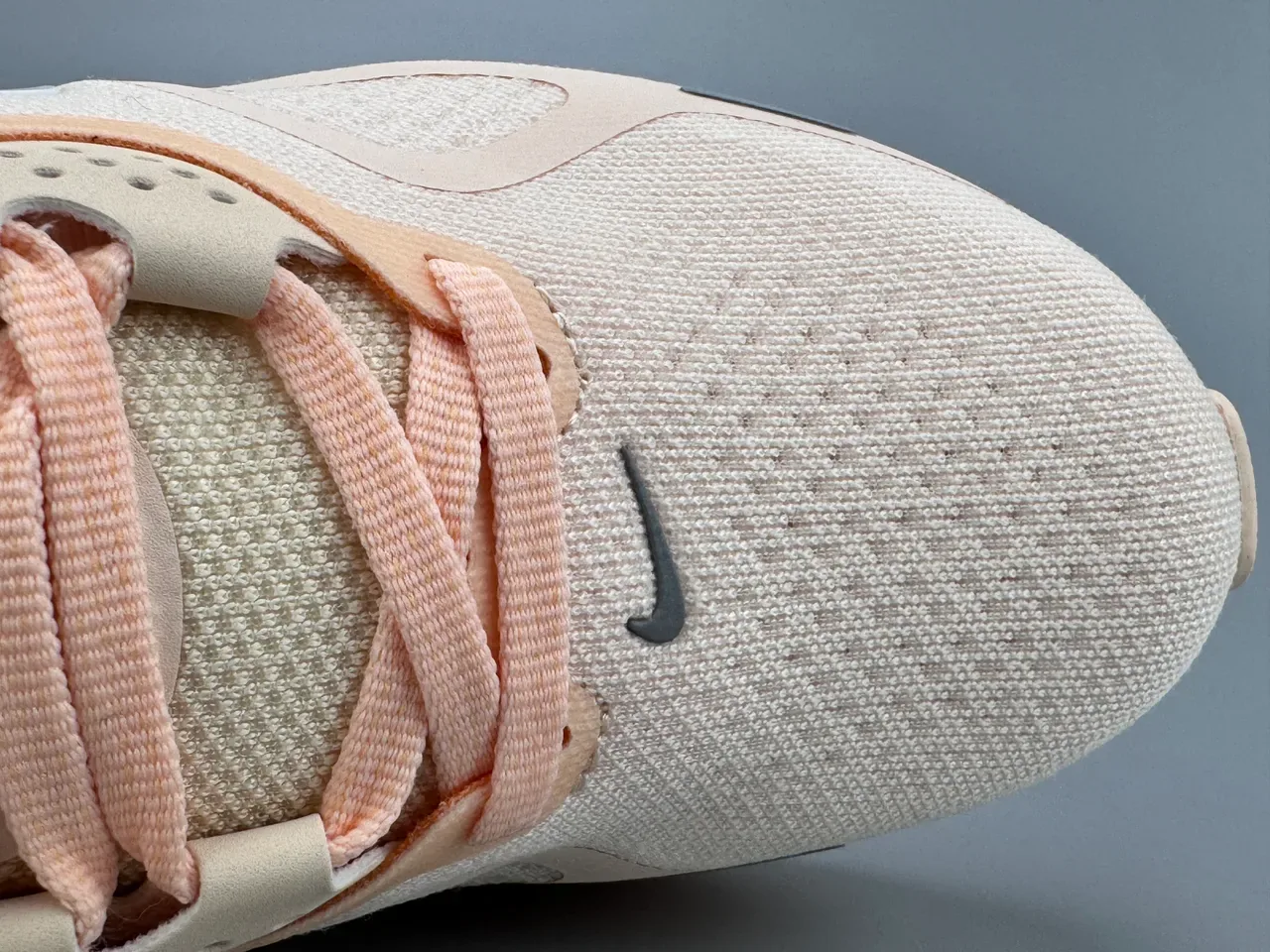 Nike Beige Orange Engineered Mesh Upper Sculpted Midsole Running Shoes 2