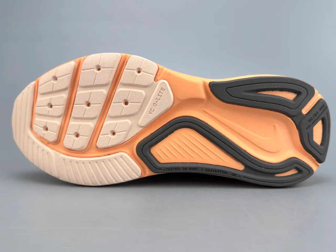 Nike Beige Orange Engineered Mesh Upper Sculpted Midsole Running Shoes 6