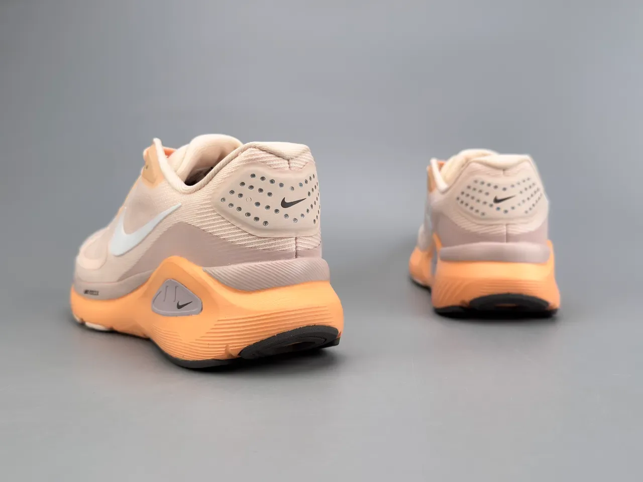 Nike Beige Orange Engineered Mesh Upper Sculpted Midsole Running Shoes 8