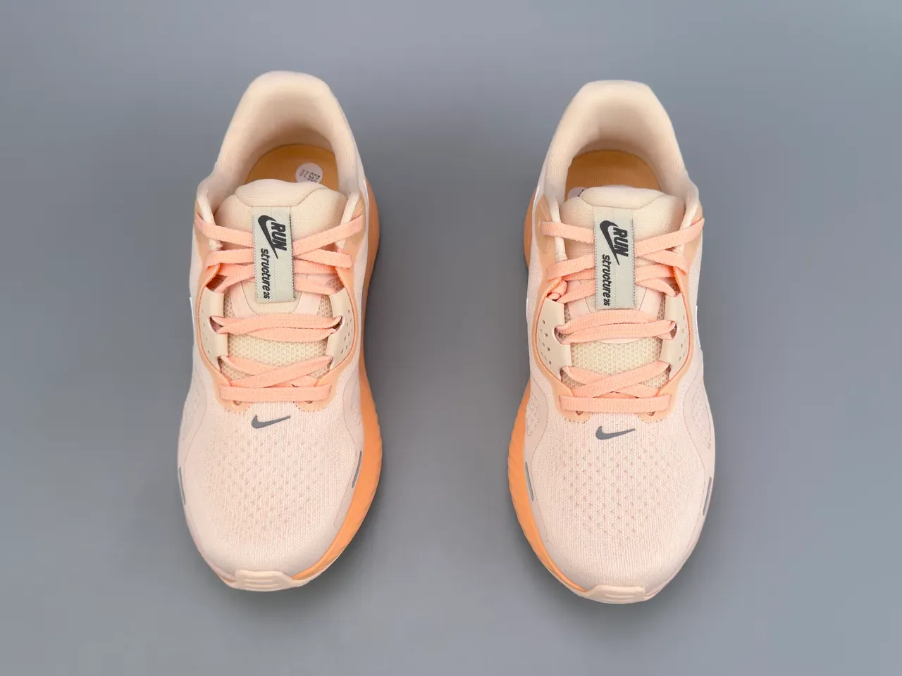 Nike Beige Orange Engineered Mesh Upper Sculpted Midsole Running Shoes 9