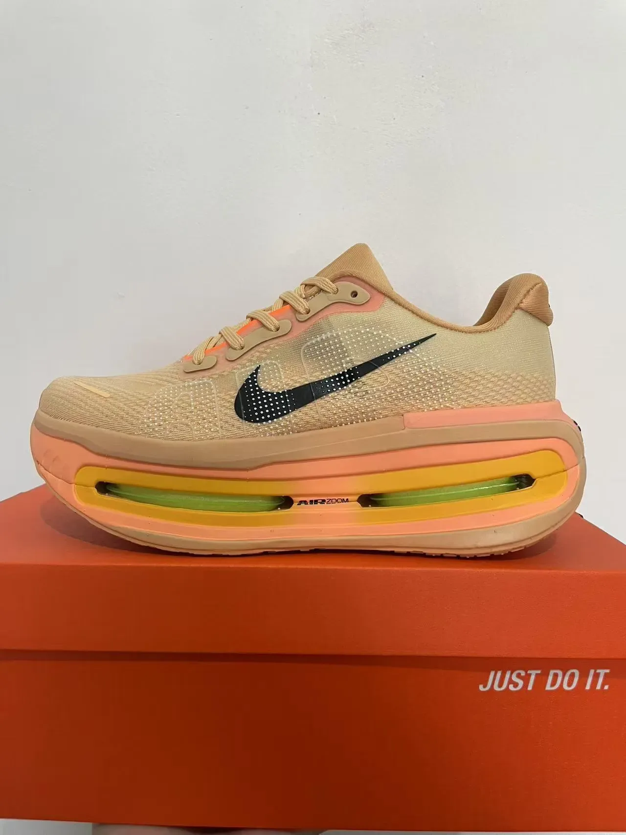Nike بيج أورانج أعلى محبك مرئي وحدة Air Zoom أحذية لايف ستايل 6