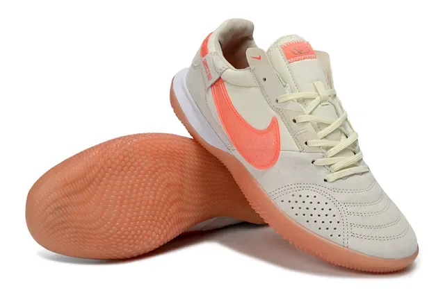 Nike Chaussures de Football Intérieur Basse en Suède Beige Orange 4