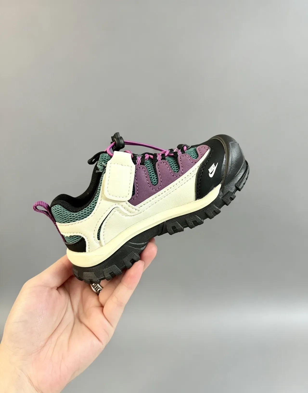 Nike Beige Purple Rugged Lugged Outsole Mixed-Material Upper Lifestyle Sneakers 17
