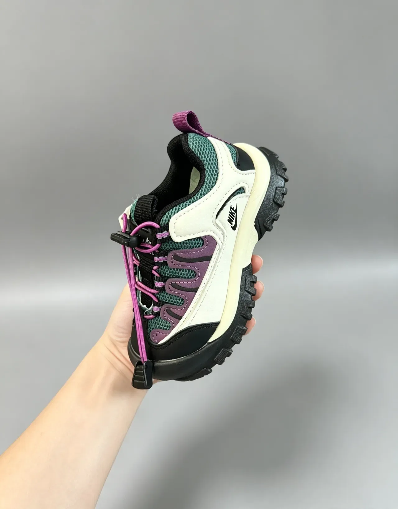 Nike Beige Purple Rugged Lugged Outsole Mixed-Material Upper Lifestyle Sneakers 18