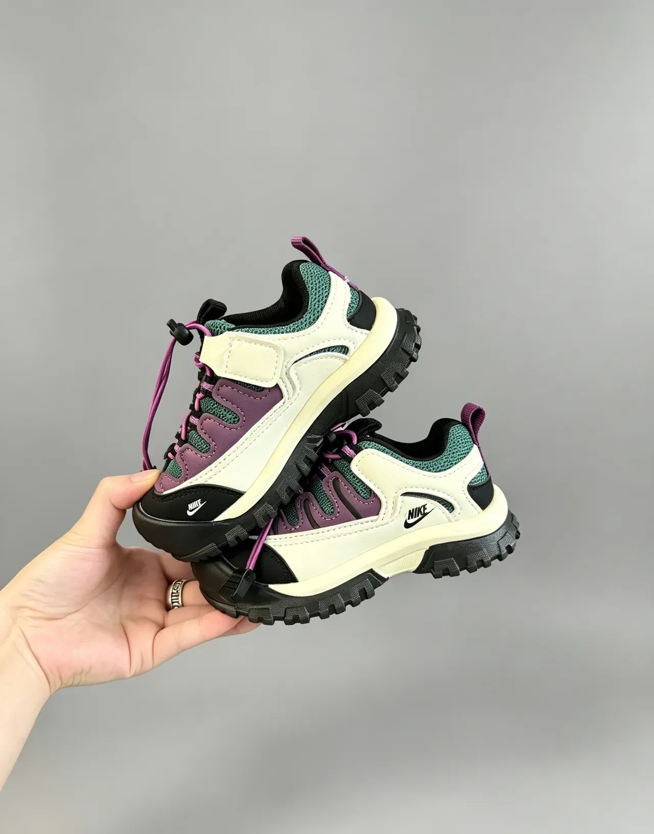 Nike Beige Purple Rugged Lugged Outsole Mixed-Material Upper Lifestyle Sneakers 20