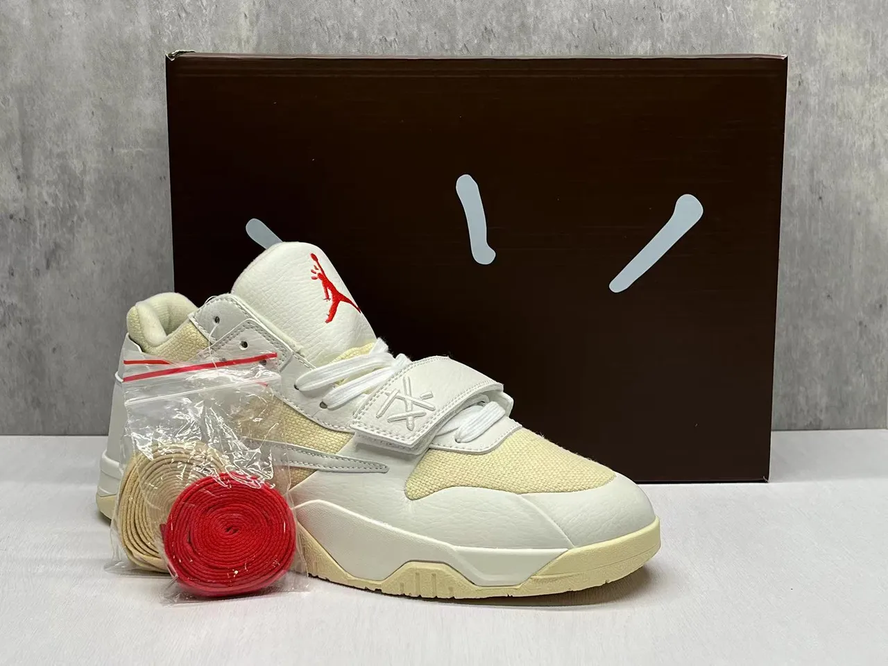 Nike Beige White Layered Leather And Textile Upper Sculpted Multi-Density Midsole Sneakers 8
