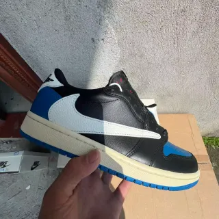 Nike Black Blue Low-Top Silhouette Leather Upper Lifestyle Sneakers
