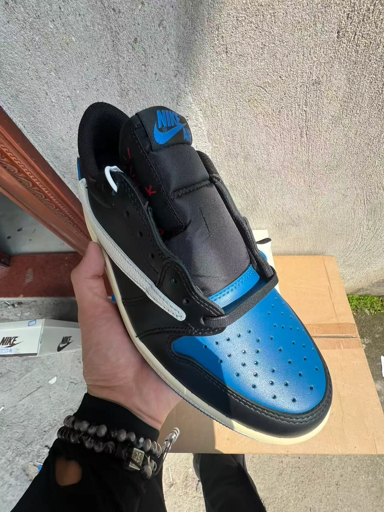 Nike Black Blue Low-Top Silhouette Leather Upper Lifestyle Sneakers 2
