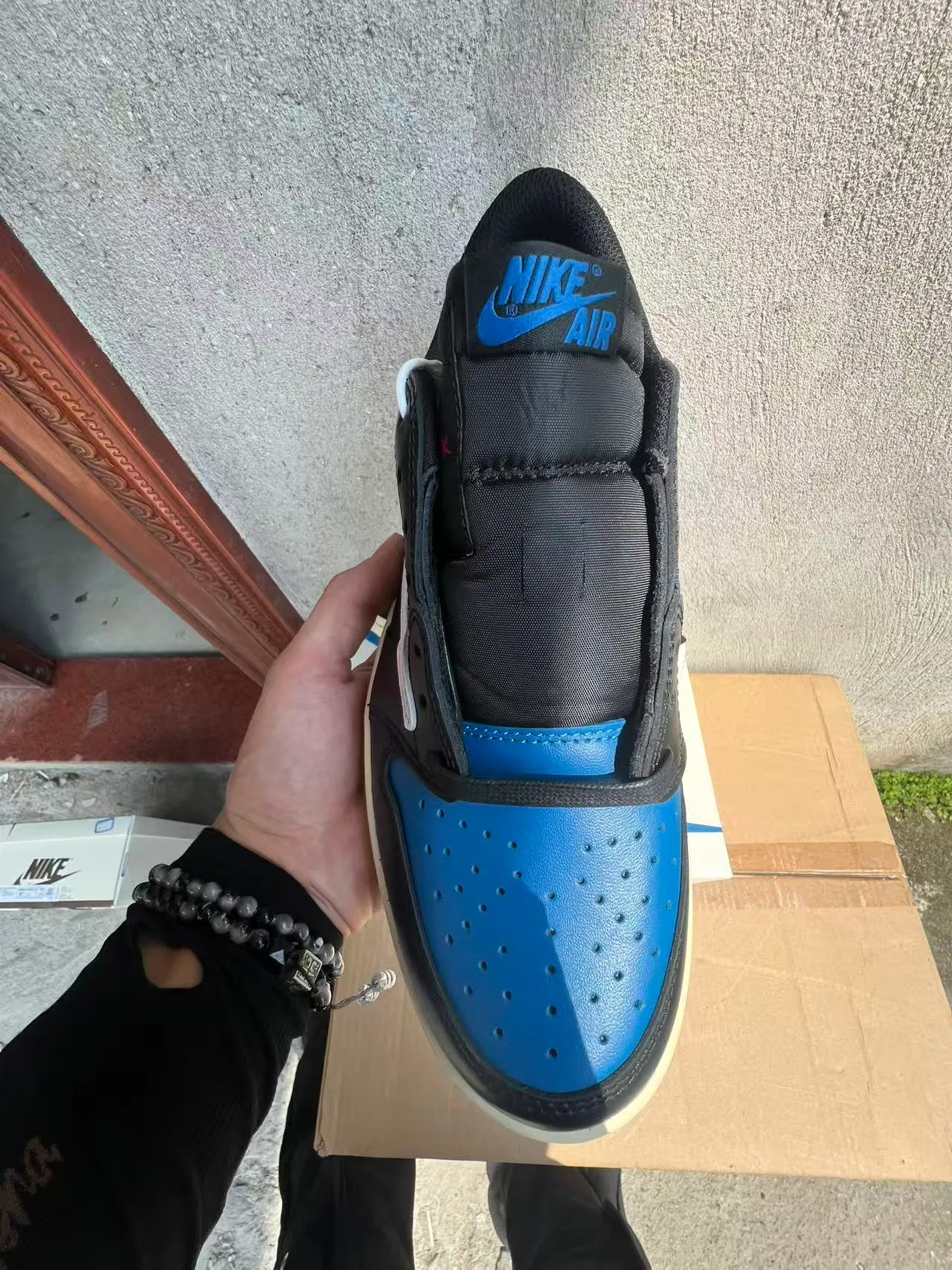 Nike Black Blue Low-Top Silhouette Leather Upper Lifestyle Sneakers 3