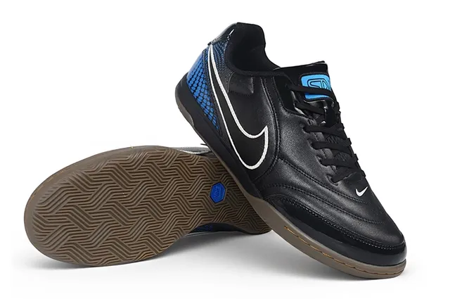 Nike Chaussures de football indoor en cuir synthétique noir et bleu low-top 4