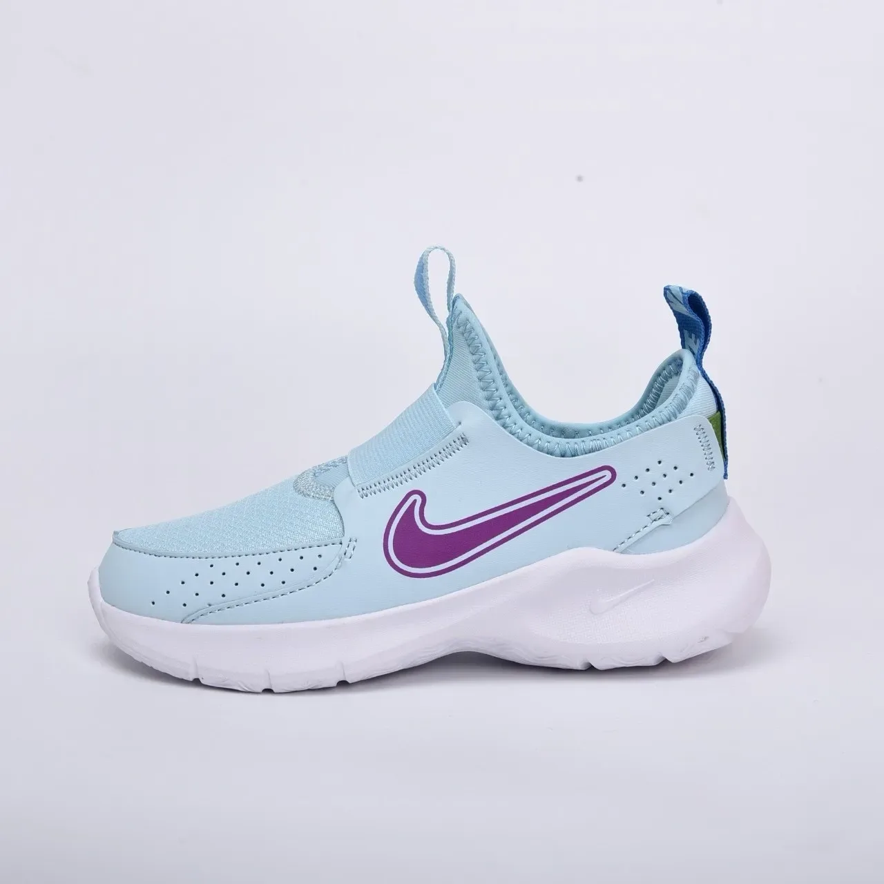 Nike Chaussures Lifestyle Noires et Dorées Slip-On en Maille Perforée 7