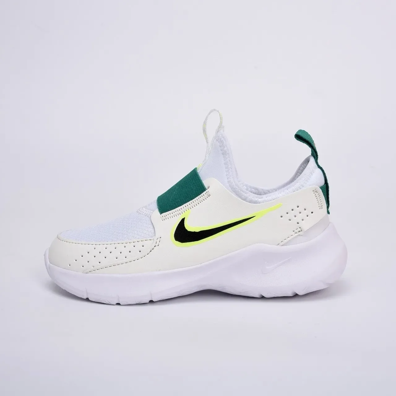 Nike Chaussures Lifestyle Noires et Dorées Slip-On en Maille Perforée 9