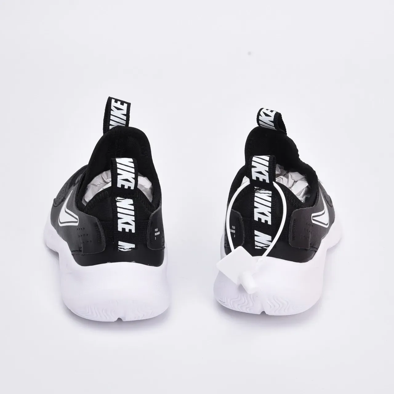 Nike Chaussures Lifestyle Noires et Dorées Slip-On en Maille Perforée 22