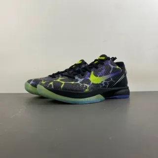 Nike Black Green Low-Top Silhouette Textured Crackle-Pattern Upper Basketball Shoes