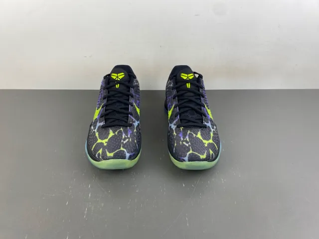 Nike Black Green Low-Top Silhouette Textured Crackle-Pattern Upper Basketball Shoes 10