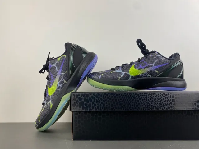 Nike Black Green Low-Top Silhouette Textured Crackle-Pattern Upper Basketball Shoes 11