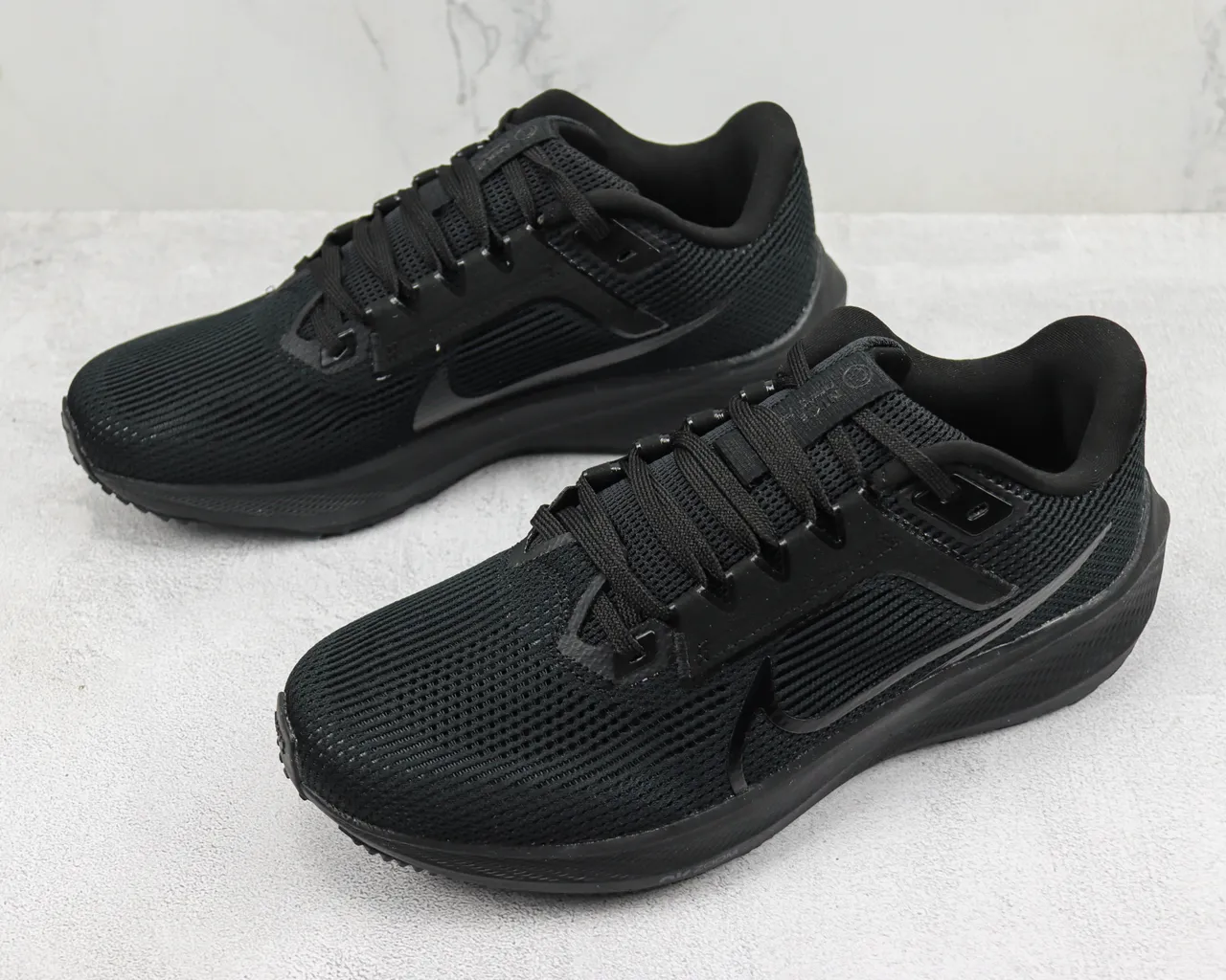 Nike Black Monochromatic Engineered Knit Upper Running Shoes 4