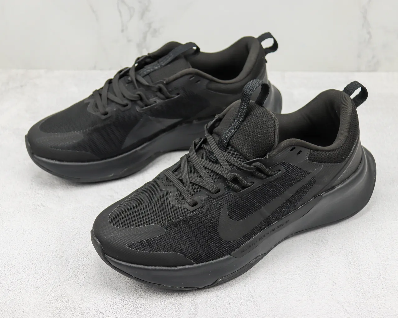Nike Black Monochrome Mesh And Synthetic Overlay Construction Lifestyle Sneakers 4