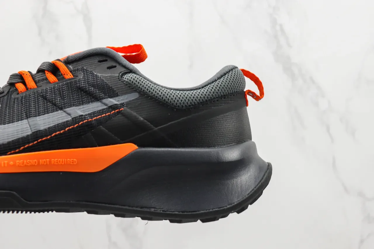 Nike Black Orange Mesh And Synthetic Upper Sculpted Monolithic Midsole Running Shoes 7