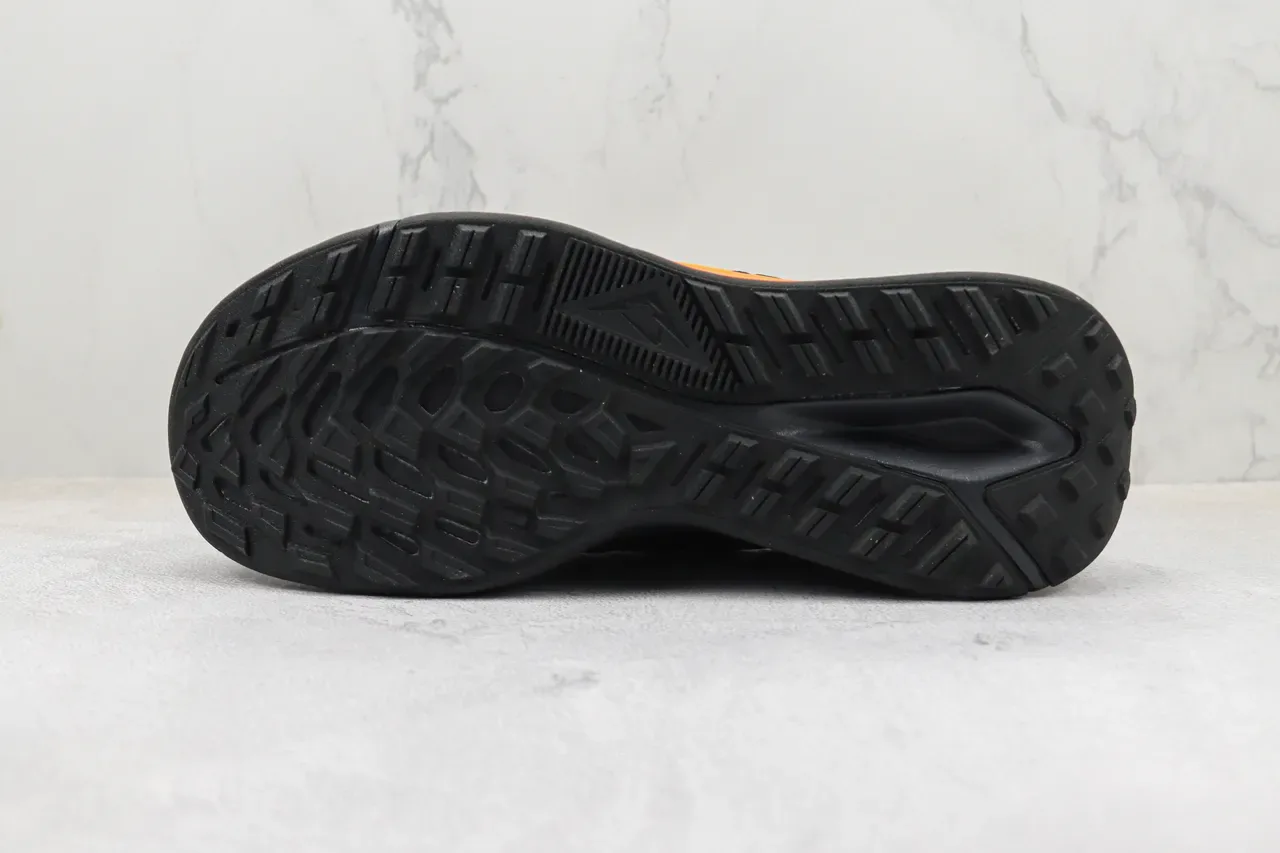 Nike Black Orange Mesh And Synthetic Upper Sculpted Monolithic Midsole Running Shoes 8