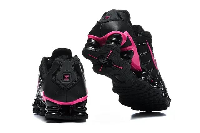 Nike Black Pink Segmented Shox Cushioning Midsole Gradient Striped Upper Lifestyle Sneakers 12
