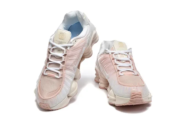 Nike Black Pink Segmented Shox Cushioning Midsole Gradient Striped Upper Lifestyle Sneakers 21