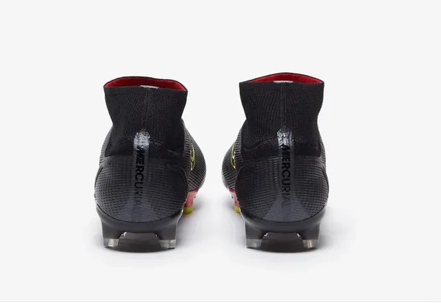 Nike Noir et Rouge Coupe Haute Col Tricot Swoosh Dynamique Gradation Overlay Surface Ferme Chaussures de Football 3