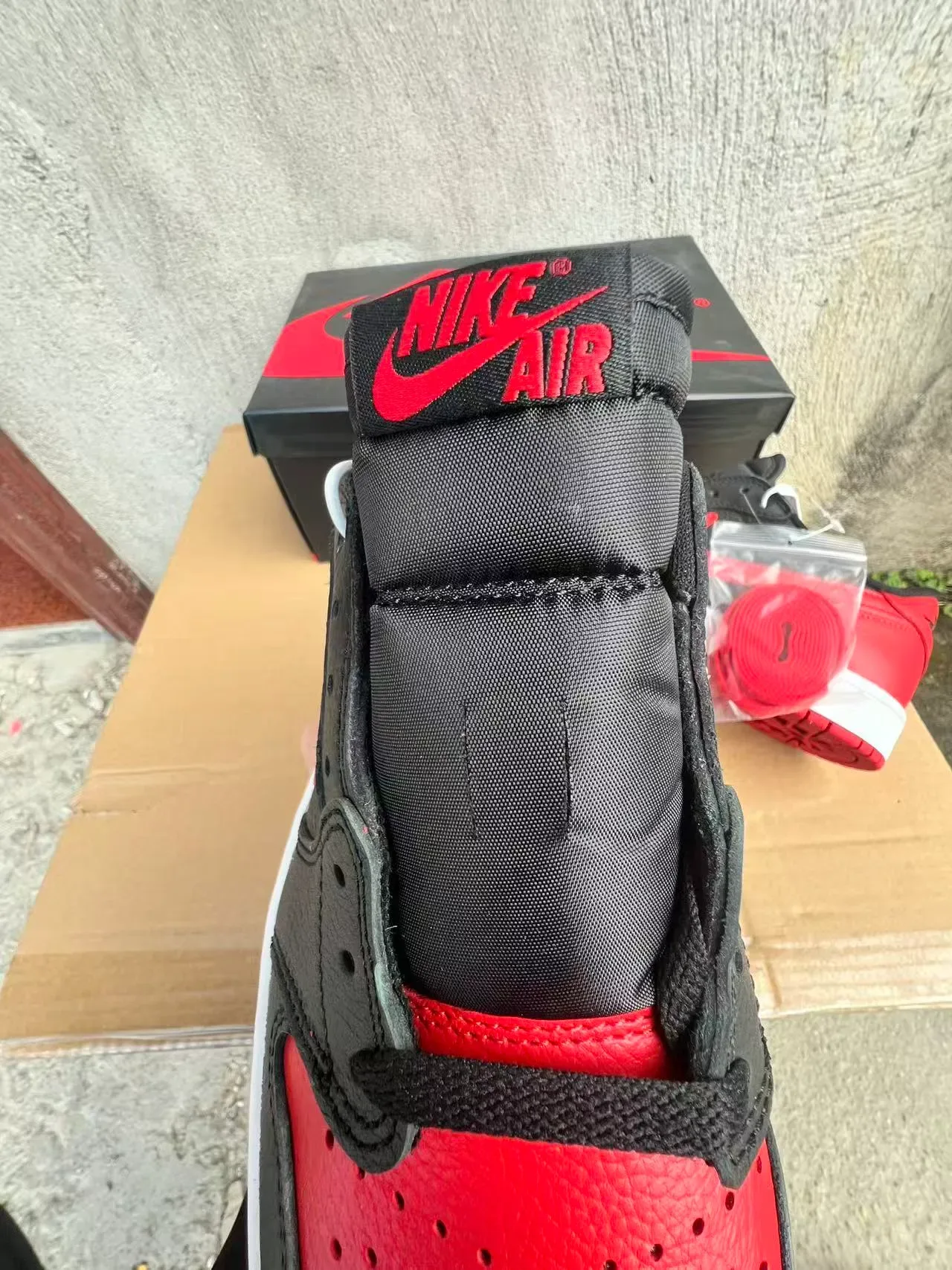 Nike Black Red Leather Upper Perforated Toe Box Lifestyle Sneakers 4