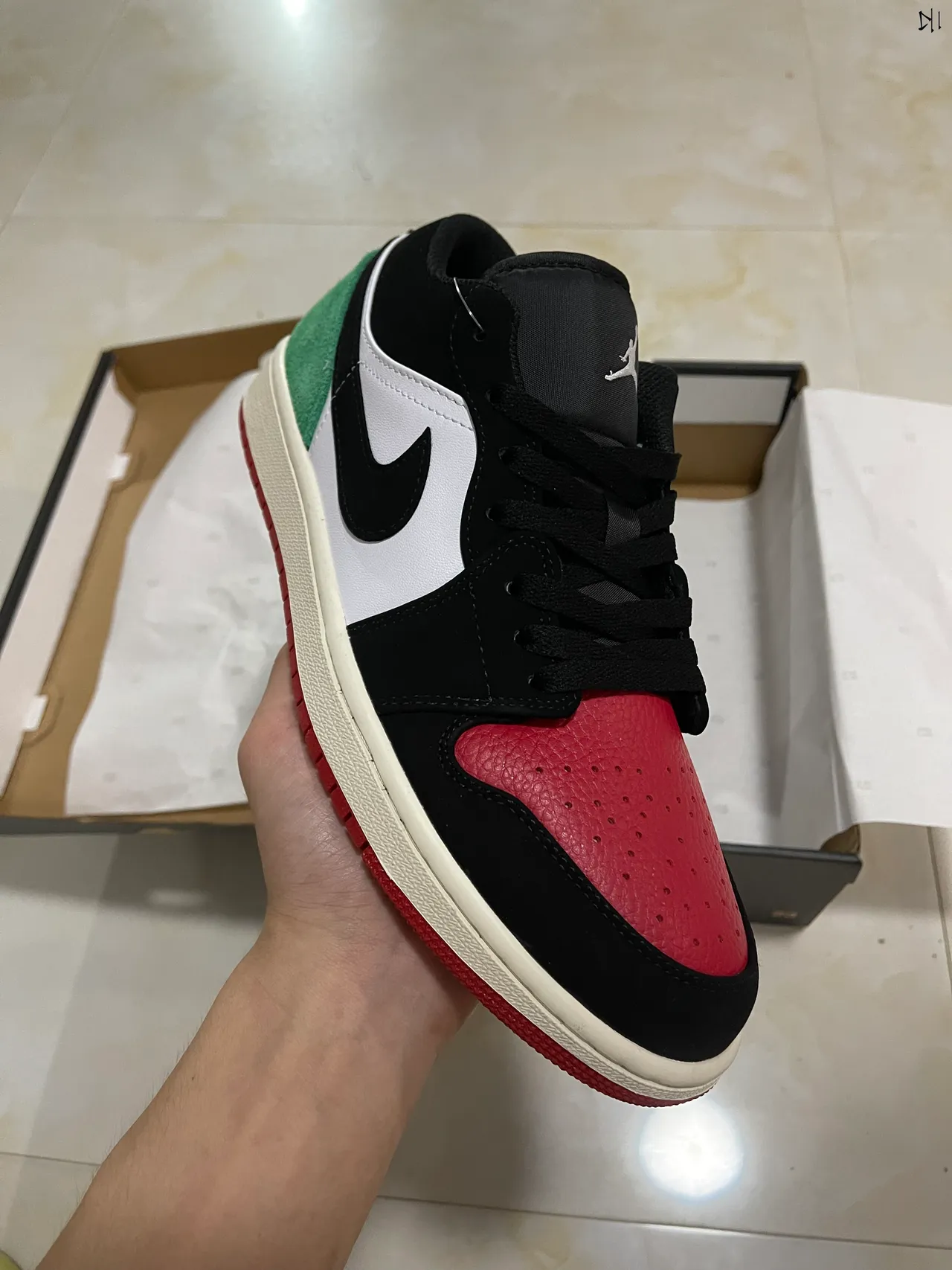 Nike Black Red Low-Top Suede And Leather Paneling Lifestyle Sneakers 2