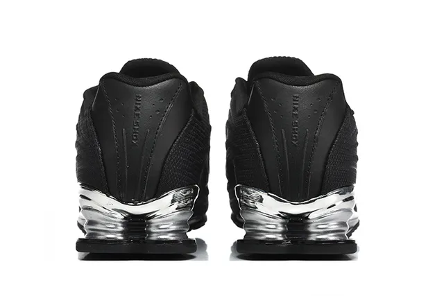 Nike Black Silver Mesh Upper Metallic Wave Midsole Lifestyle Sneakers 4