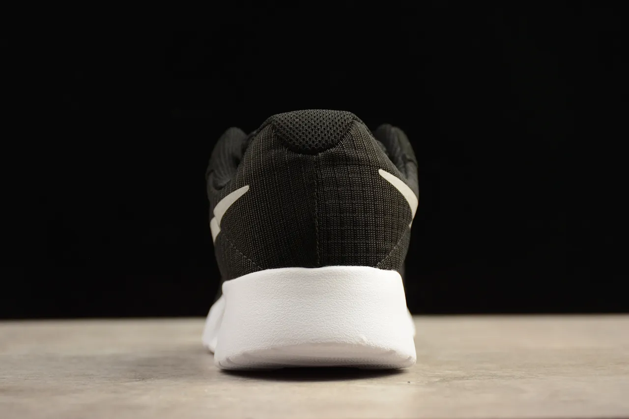 Nike Black Silver Ribbed Knit Upper Metallic Swoosh Lifestyle Sneakers 9